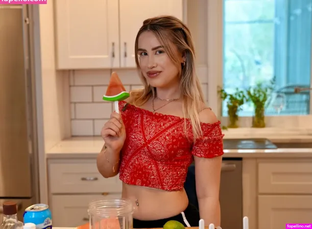 Socallily OnlyFans Thumbnail #hEk3vEklKq