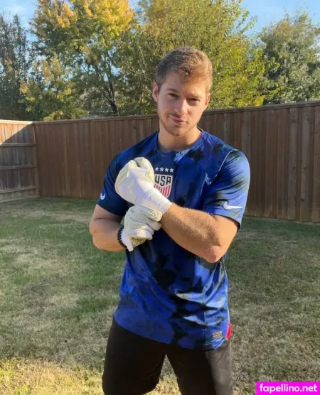 Soccerstudd OnlyFans Thumbnail #2n133xzeWy