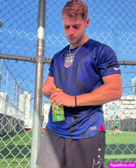 Soccerstudd OnlyFans Thumbnail #6d6ciTGaRb