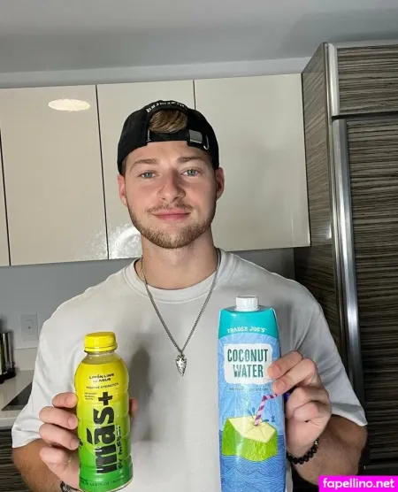 Soccerstudd OnlyFans Thumbnail #i0z907B5UH