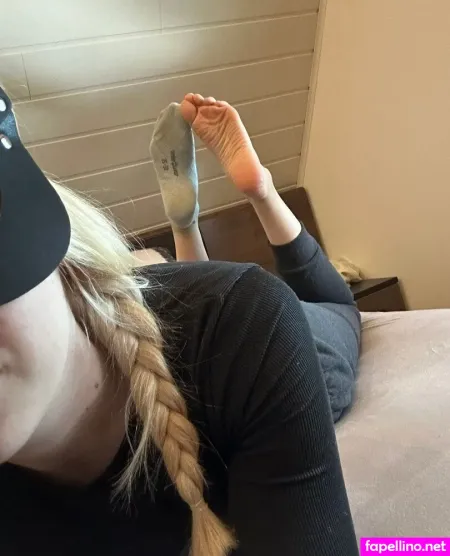 Socksfeet Mistress Nina OnlyFans Thumbnail #YDXGOrukTA