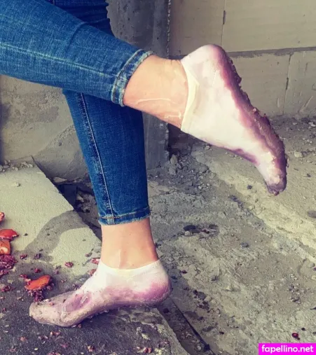 Socksqueenforyou OnlyFans Thumbnail #Imr5Ovotdi