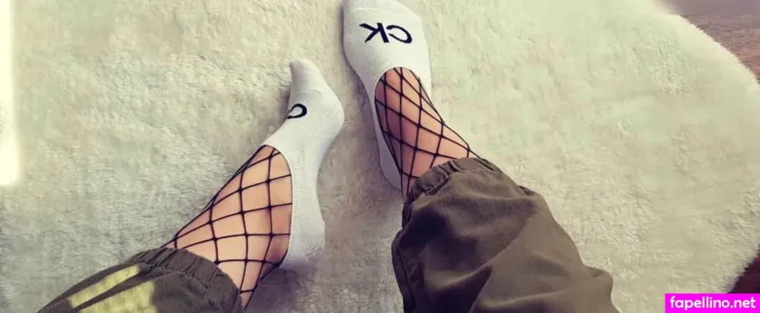 Socksqueenforyou OnlyFans Thumbnail #b5Y6jOQVpK