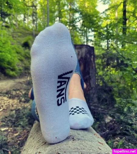 Socksqueenforyou OnlyFans Thumbnail #fK9BVHAlSC