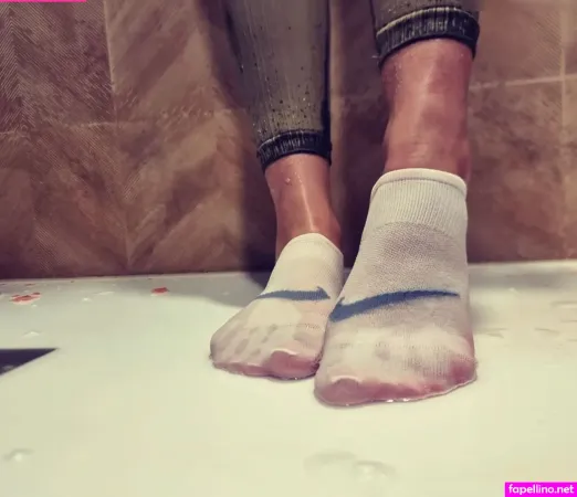 Socksqueenforyou OnlyFans Thumbnail #qZ6oxM3YKP