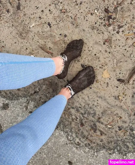 Socksqueenforyou OnlyFans Thumbnail #tJJjtuJjE4