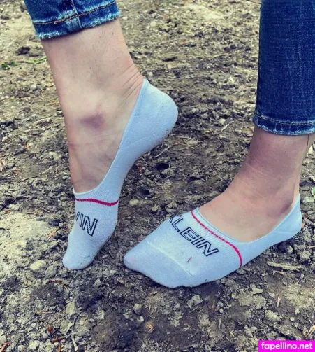 Socksqueenforyou OnlyFans Thumbnail #zyJxwFNeyz