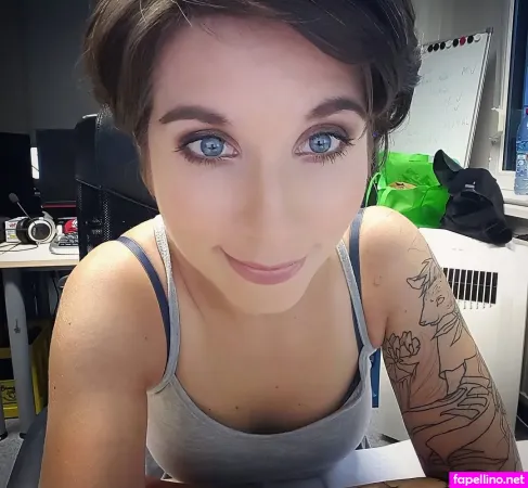 Soe Gschwind OnlyFans Thumbnail #6bHUersnWd