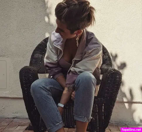 Soe Gschwind OnlyFans Thumbnail #DndMn2RT0E