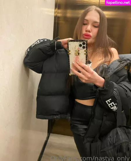 Sofa Ukr OnlyFans Thumbnail #33tKcCXANl