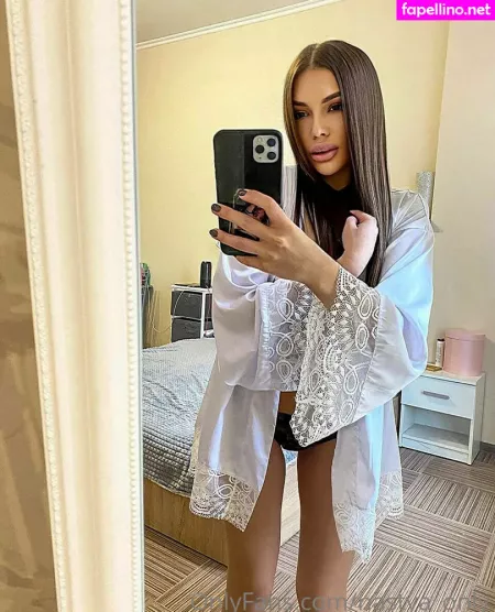 Sofa Ukr OnlyFans Thumbnail #IfDzQyonIV