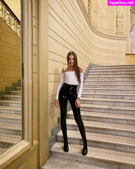 Sofa Ukr OnlyFans Thumbnail #MBDsoWs5W4