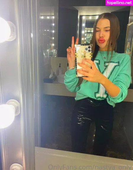 Sofa Ukr OnlyFans Thumbnail #tQGFuyt7bF