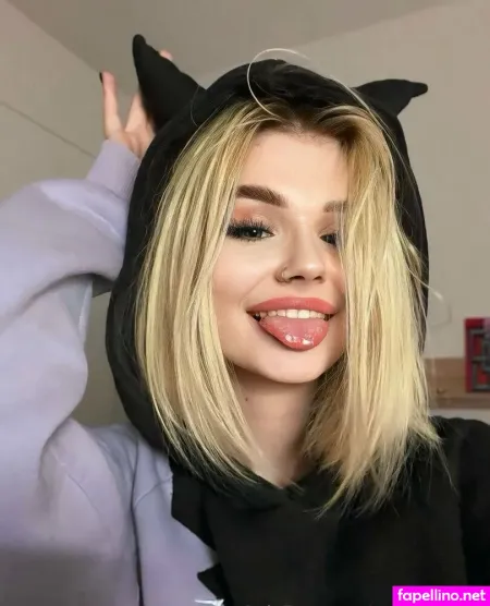 Sofaaaaaaaaaa OnlyFans Thumbnail #599xFvedNm