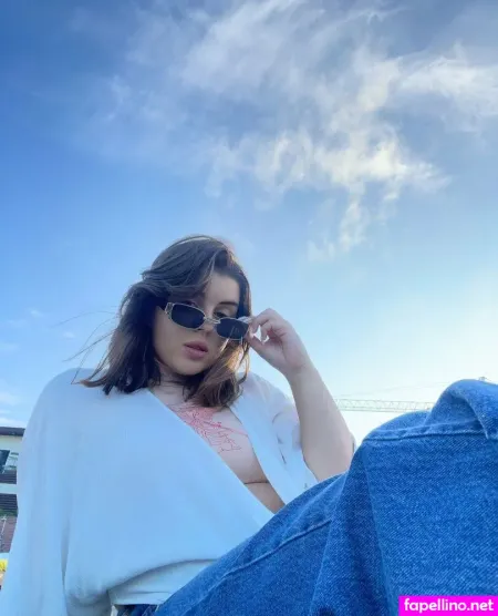 Sofi Wis OnlyFans Thumbnail #D2tt7l6oKn