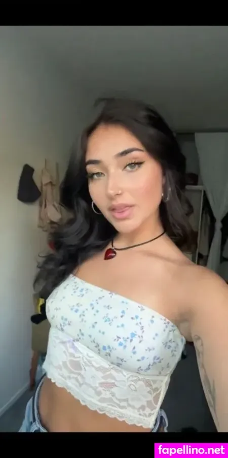 Sofia Bonjardim OnlyFans Thumbnail #2xul1kRLGI