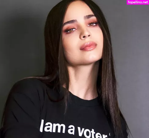 Sofia Carson OnlyFans Thumbnail #5iWnma8O4t