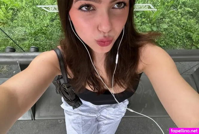 Sofia Cerio OnlyFans Thumbnail #3aKR6t55fl