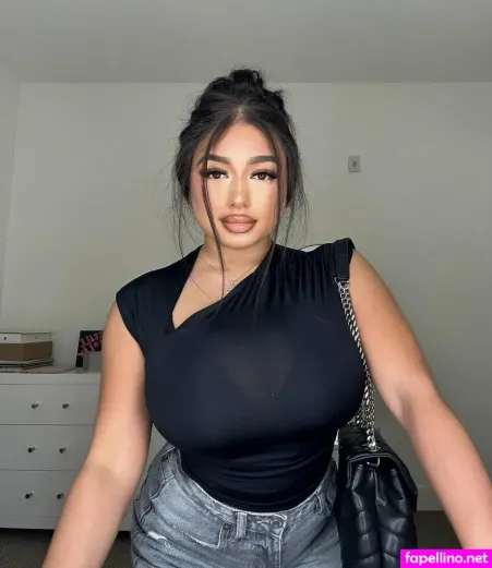 Sofia Deroian OnlyFans Thumbnail #0O1GrxSNLx