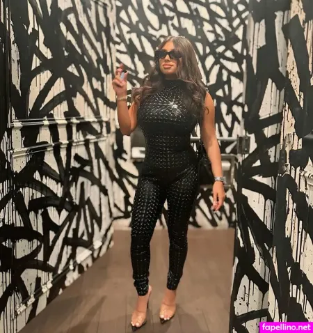 Sofia Deroian OnlyFans Thumbnail #LU3gh53gj3