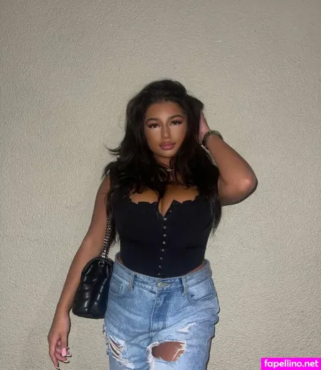 Sofia Deroian OnlyFans Thumbnail #SZkgYM5WMK