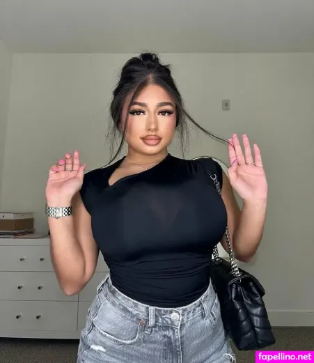 Sofia Deroian OnlyFans Thumbnail #V3ke9Xhjcy