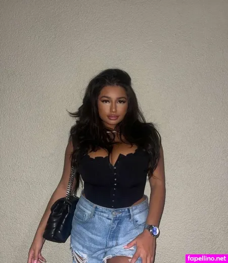 Sofia Deroian OnlyFans Thumbnail #aS08NhUdut