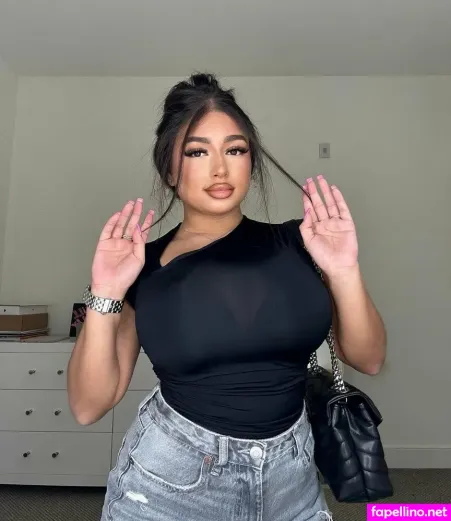 Sofia Deroian OnlyFans Thumbnail #cXRQOaf6YG