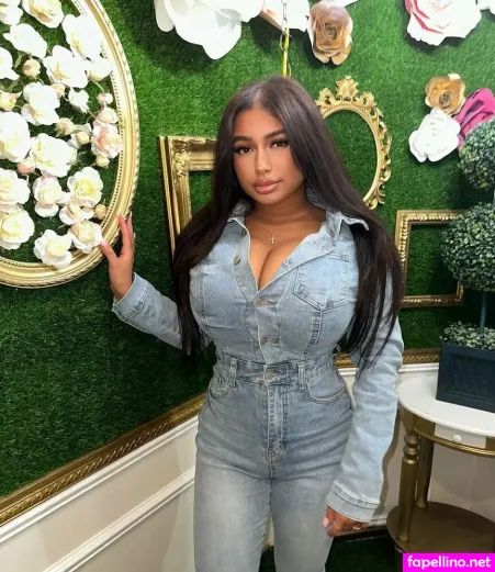 Sofia Deroian OnlyFans Thumbnail #cZ7CiWHtMi