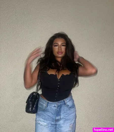 Sofia Deroian OnlyFans Thumbnail #d1S08XnNUd