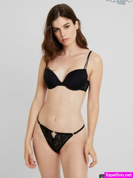 Sofia Helena OnlyFans Thumbnail #KApHdypUlU