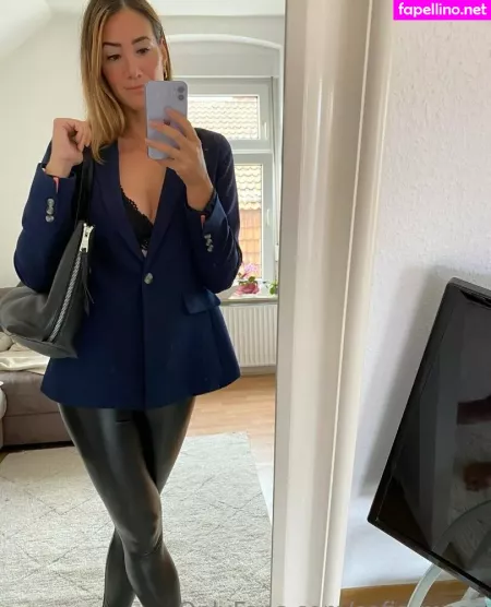 Sofia Maas OnlyFans Thumbnail #fejm0XRMfQ