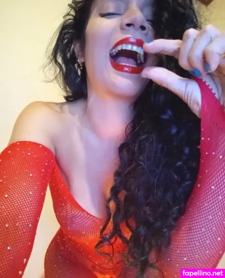 Sofia Missbrunette OnlyFans Thumbnail #LXMrx2K9pI