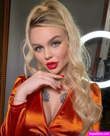 Sofia Moor OnlyFans Thumbnail #3osjHbmIDQ