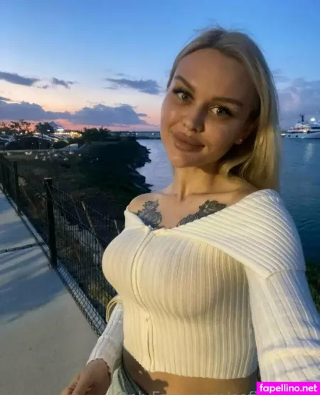 Sofia Moor OnlyFans Thumbnail #eehqKlxfhf