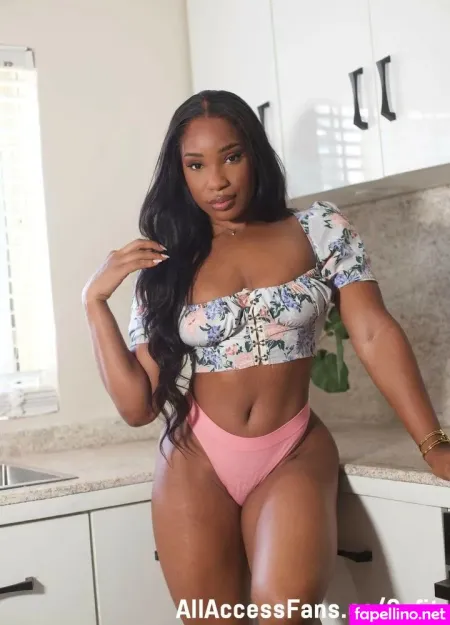 Sofia Ngr OnlyFans Thumbnail #D0lb2jtv7U