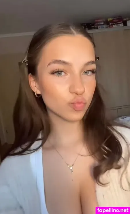 Sofia Pop OnlyFans Thumbnail #ot8aKaA5OP