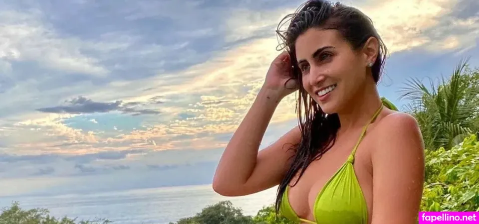 Sofia Rivera Torres OnlyFans Thumbnail #SxYVbWTruE