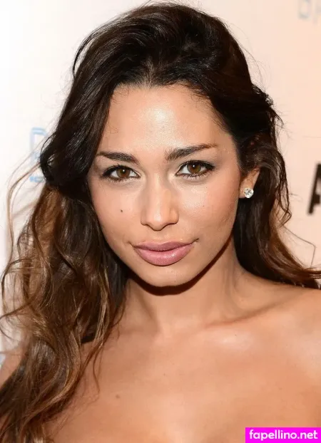 Sofia Valleri Main Profile Photo