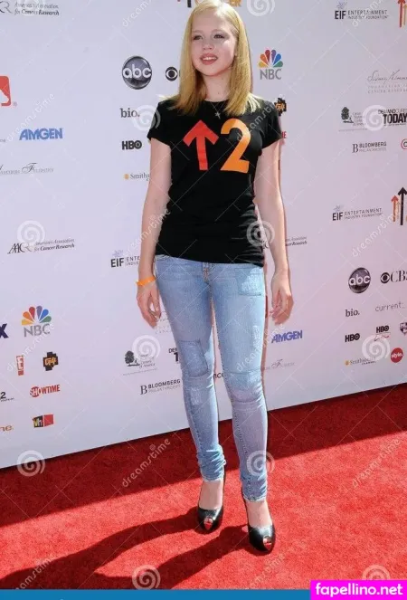 Sofia Vassilieva OnlyFans Thumbnail #7YNggu4pts