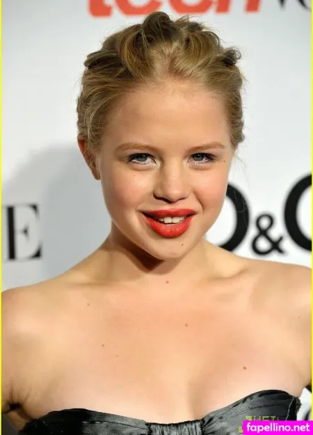 Sofia Vassilieva OnlyFans Thumbnail #i8XGrMW0nK