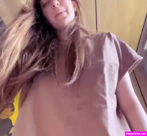 Sofia Young OnlyFans Thumbnail #EKVIlOX7om