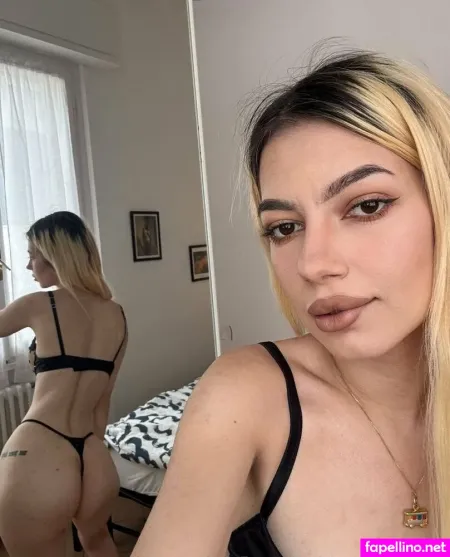 Sofiaa Amber OnlyFans Thumbnail #qwQm6sEms6