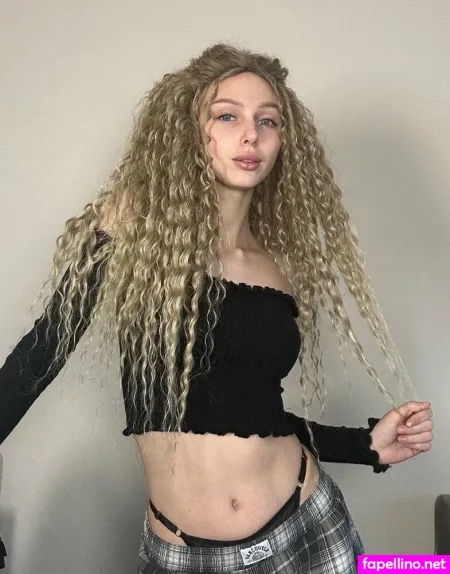 Sofiaaamillerrr OnlyFans Thumbnail #TUjJR4AIu6