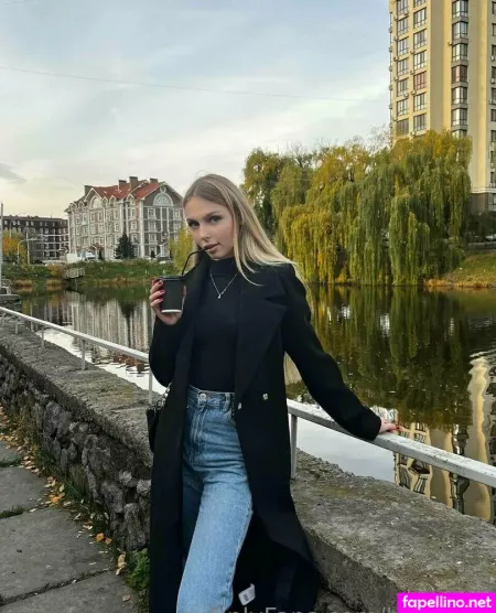 Sofiaaaparker OnlyFans Thumbnail #ahdL3Mf25f