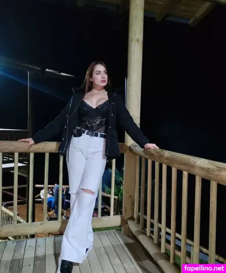 Sofiacarter OnlyFans Thumbnail #LxrjJGmypi