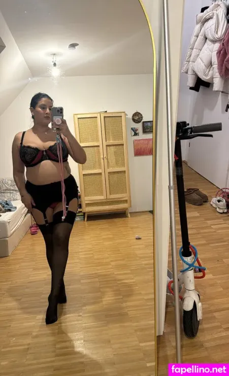 Sofiainvienna2 OnlyFans Thumbnail #1mcVYGPTuS