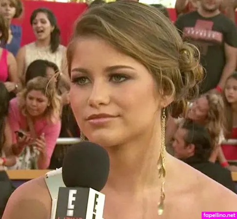 Sofiareyes OnlyFans Thumbnail #3Sm99BQoGK