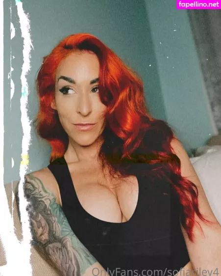 Sofiariley4 OnlyFans Thumbnail #1Fg5arV4oB