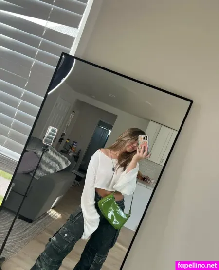 Sofiarosefree OnlyFans Thumbnail #rpcr2F8s3E